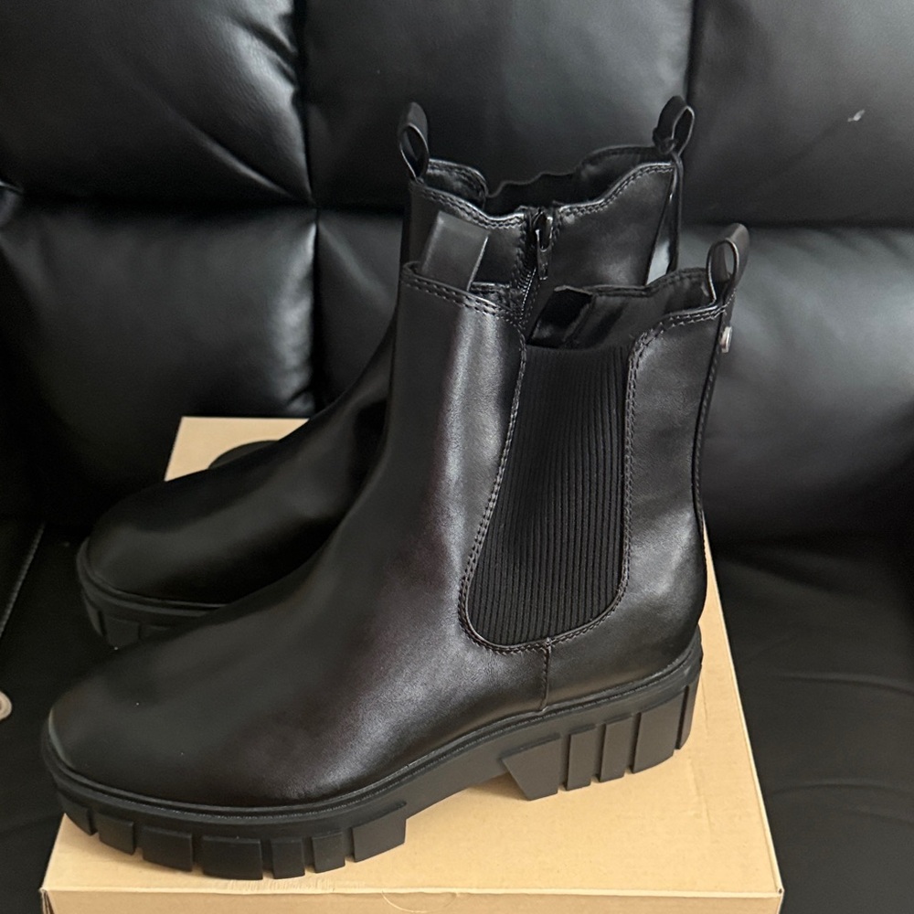Madden NYC black combat boots Sz 10- new